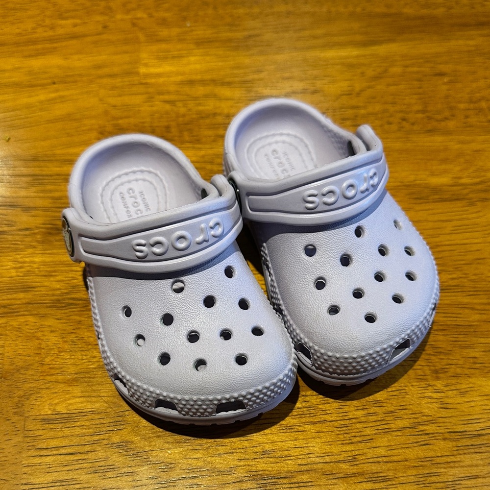 CROCS Kids Light Lavender Classic Clog Sandals
